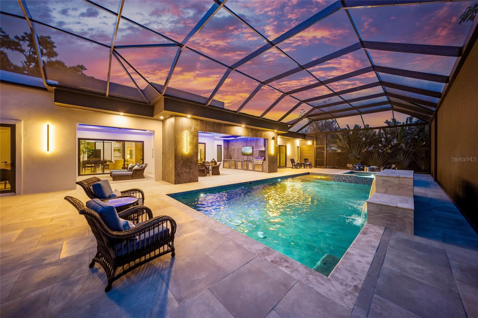 1555 EASTBROOK DR