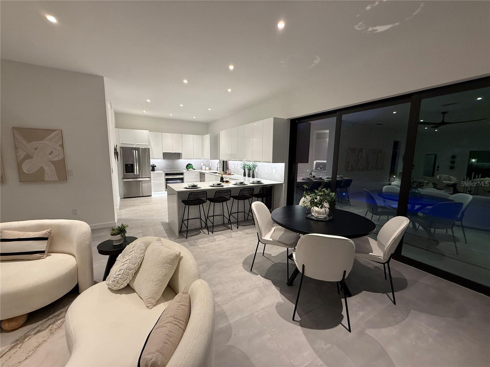 2306 VALENCIA DR