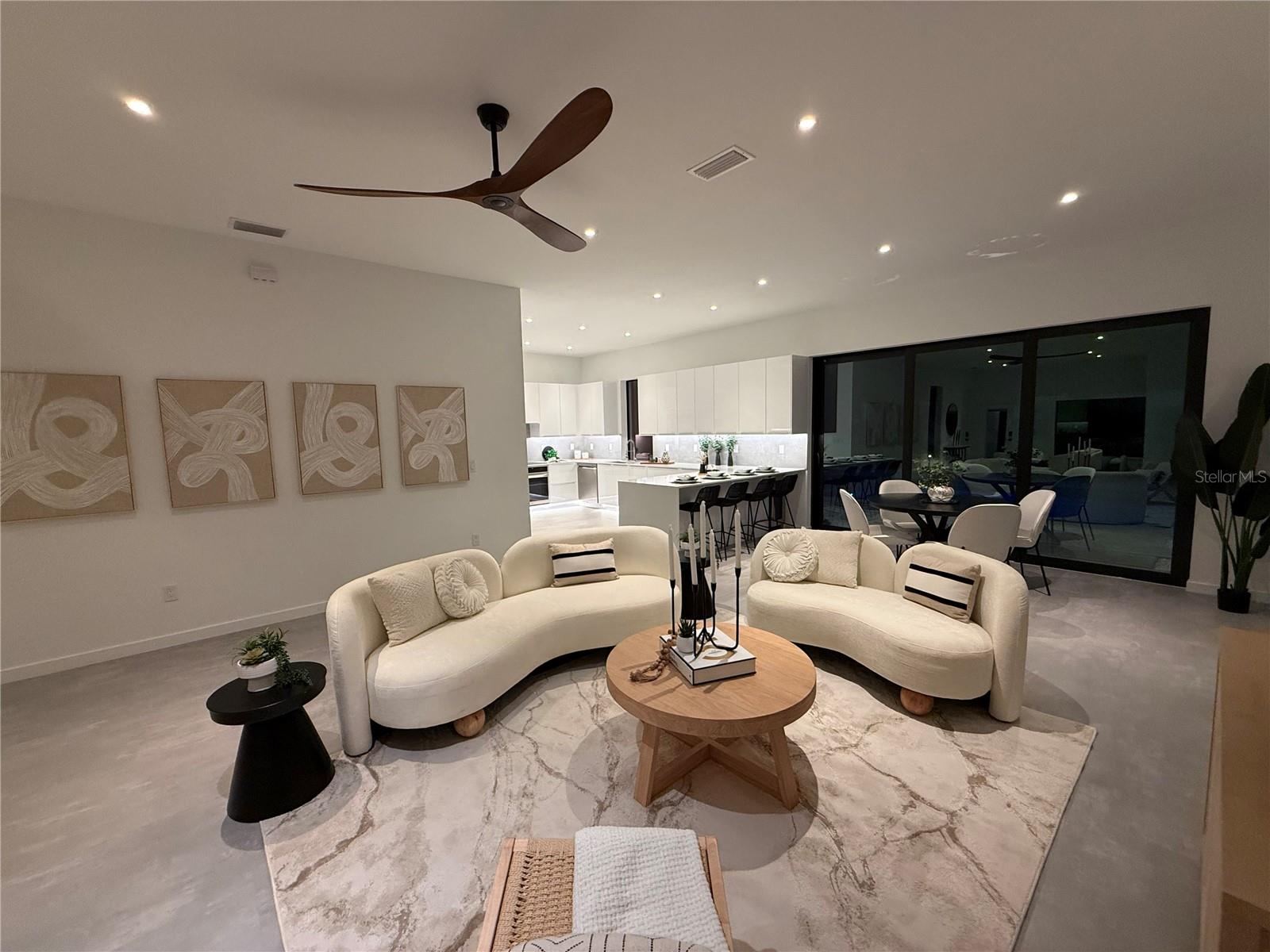 2306 VALENCIA DR