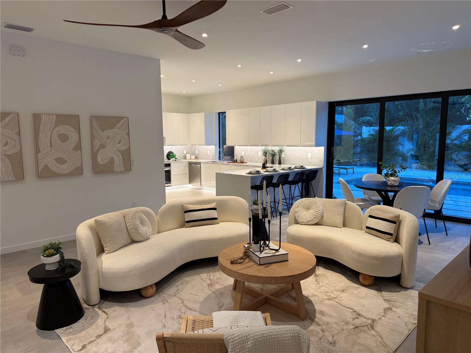 2306 VALENCIA DR