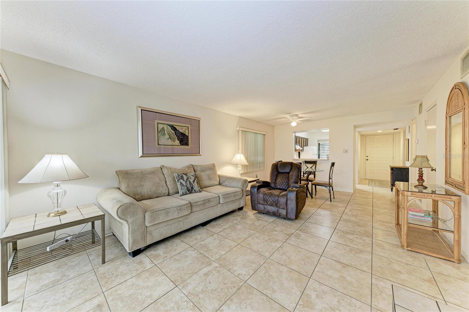 5200 LAKE VILLAGE DR #5200
