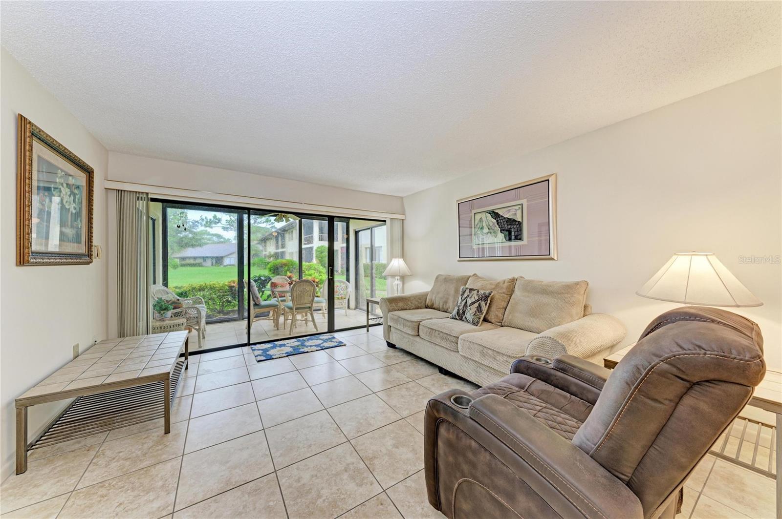 5200 LAKE VILLAGE DR #5200