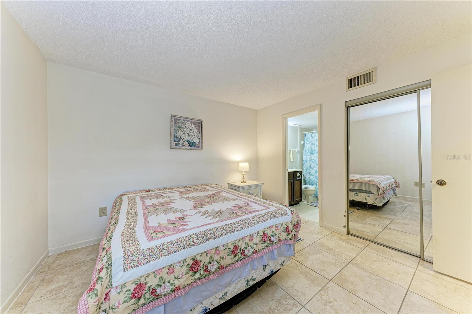 5200 LAKE VILLAGE DR #5200