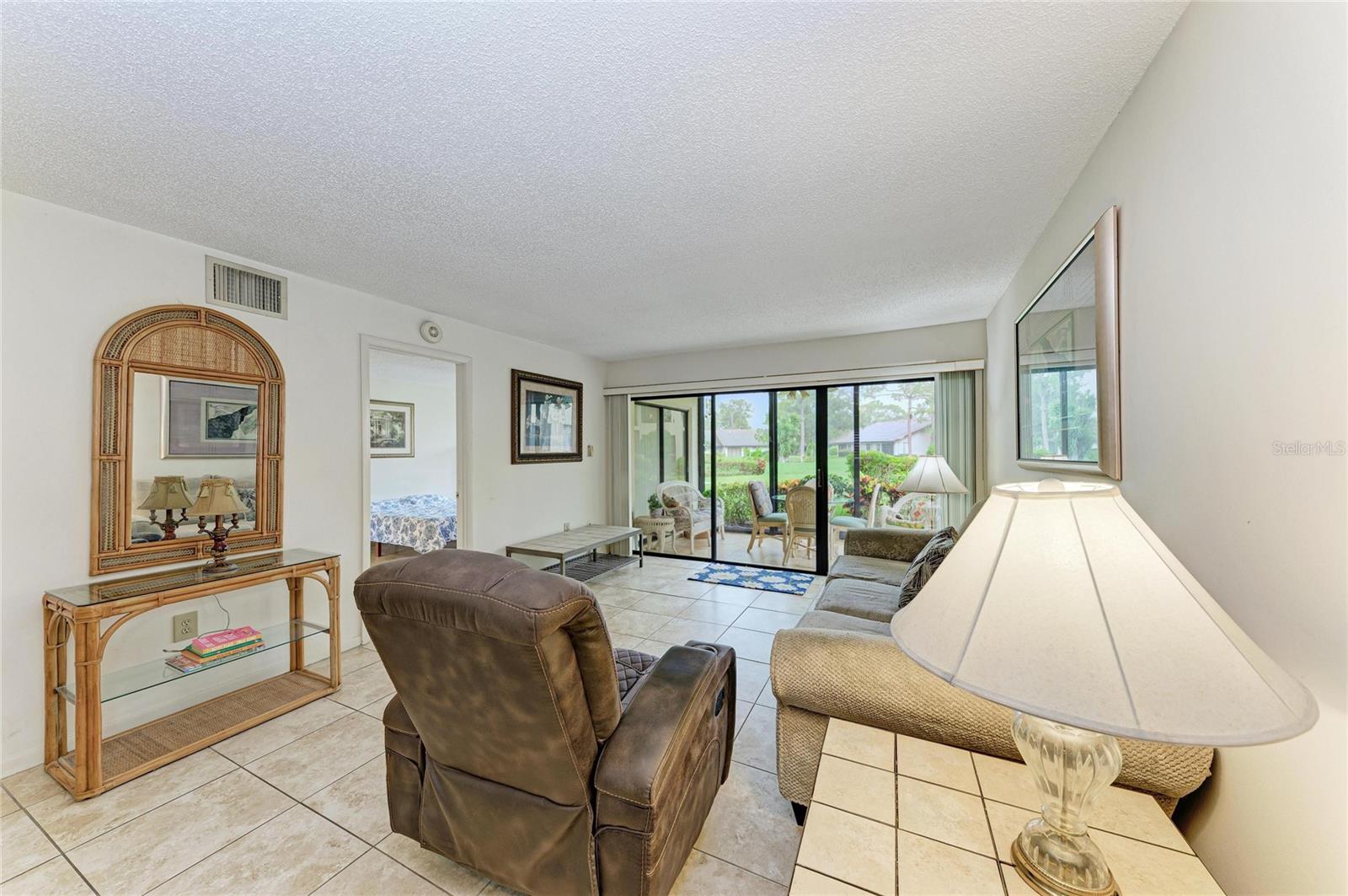 5200 LAKE VILLAGE DR #5200