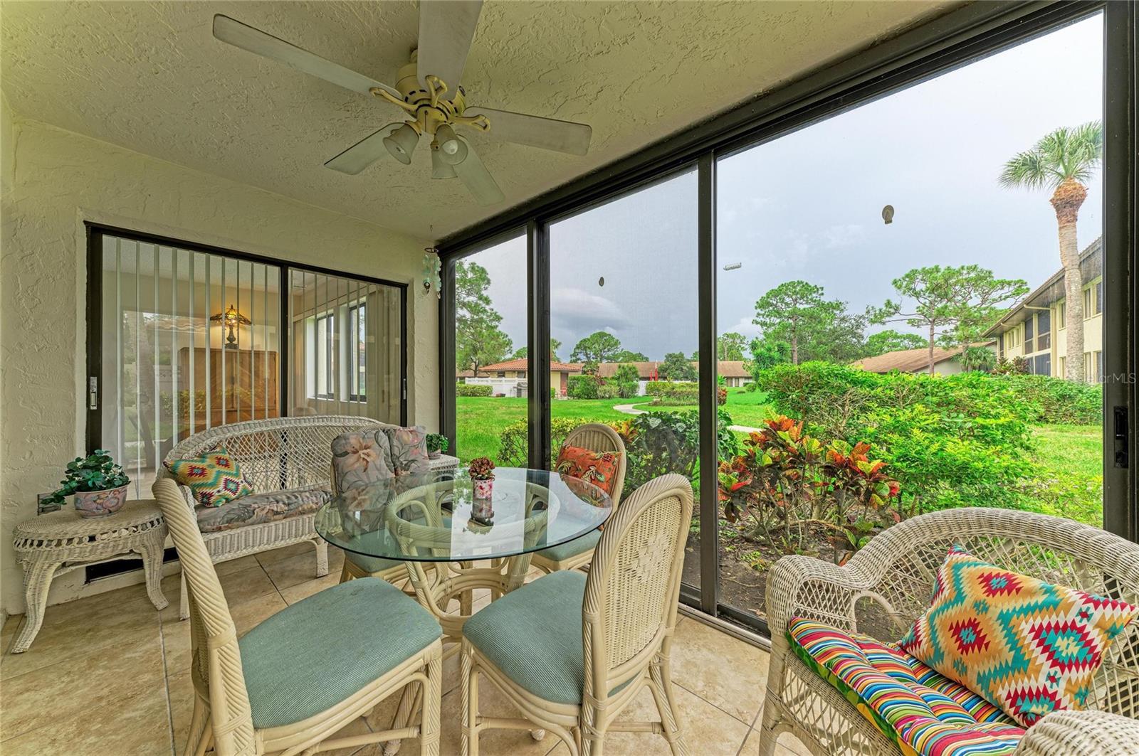 5200 LAKE VILLAGE DR #5200