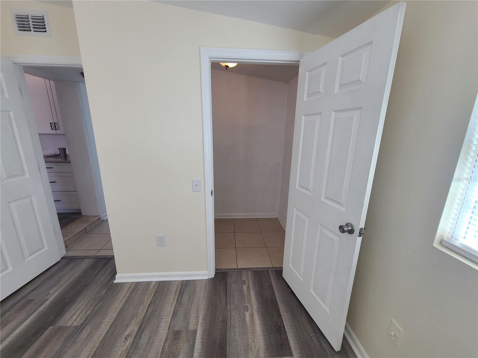 5000 35TH AVE N