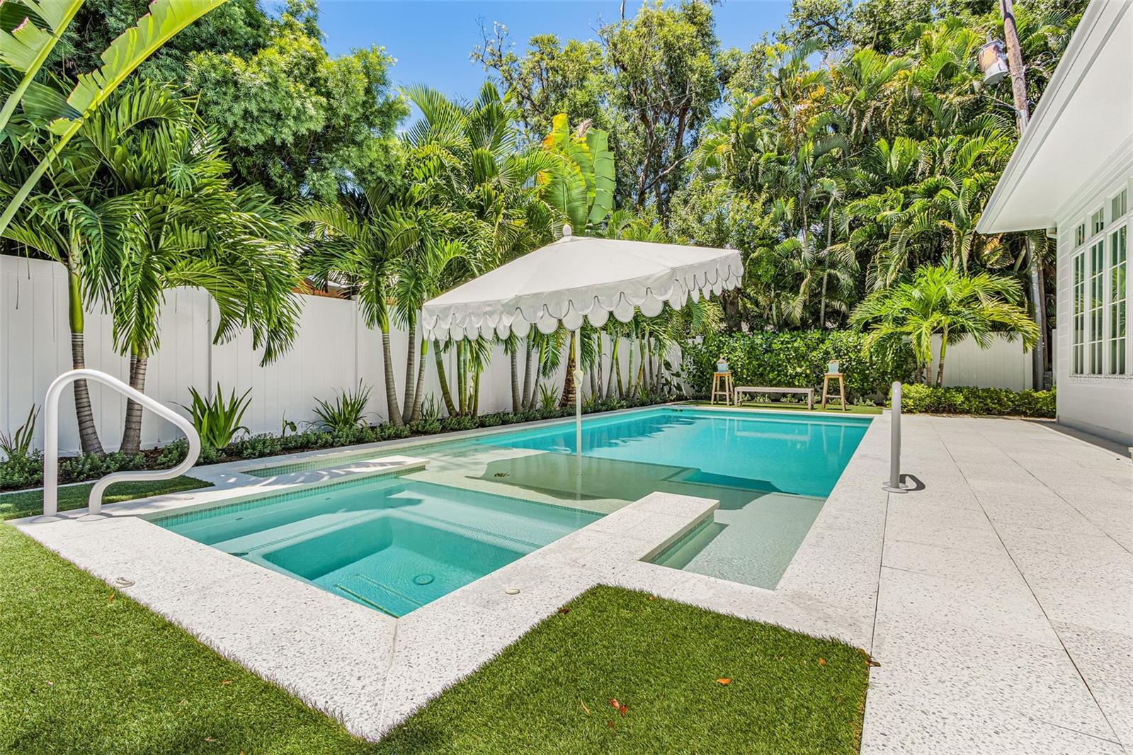 1426 S OSPREY AVE