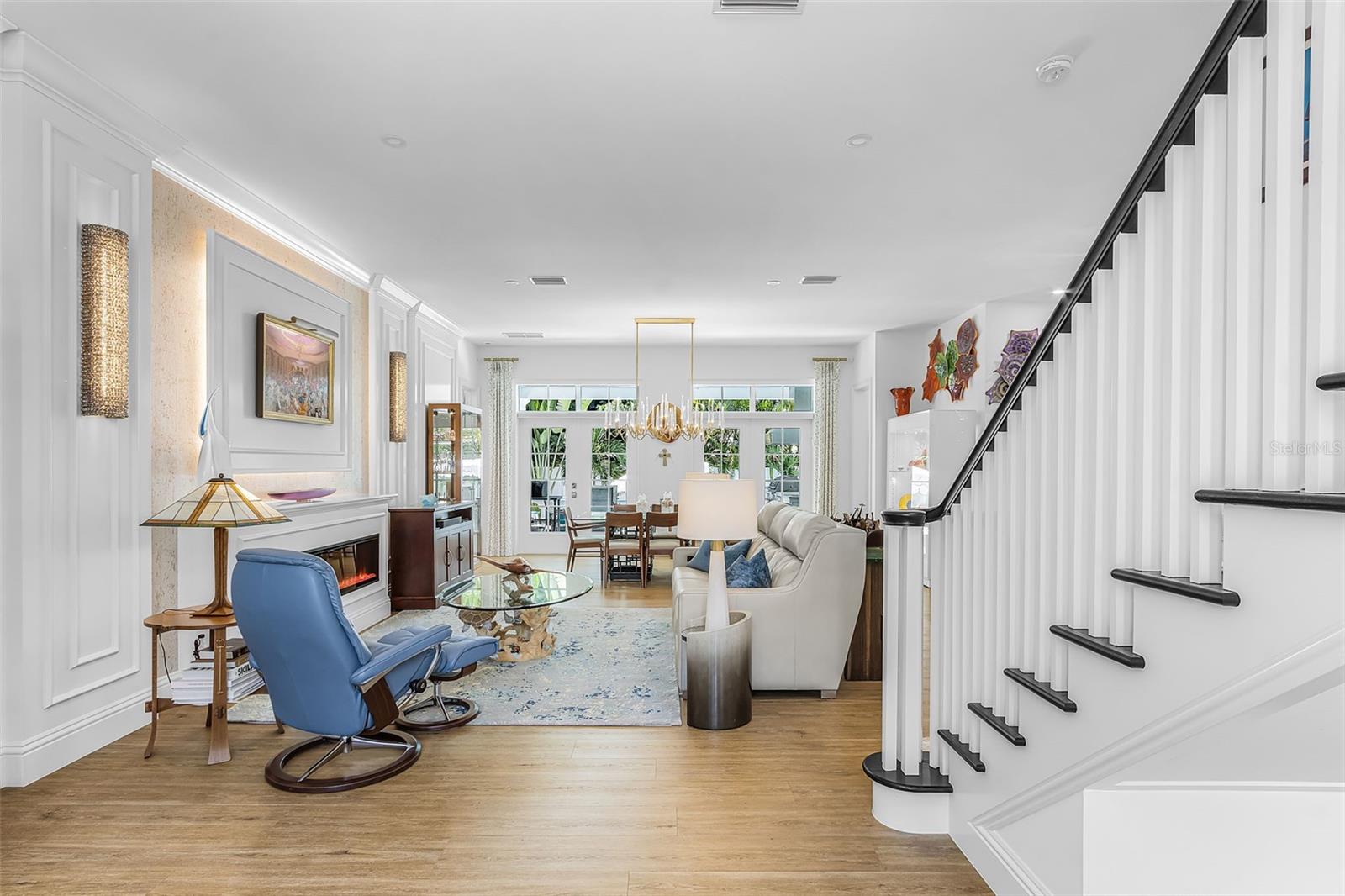 1426 S OSPREY AVE