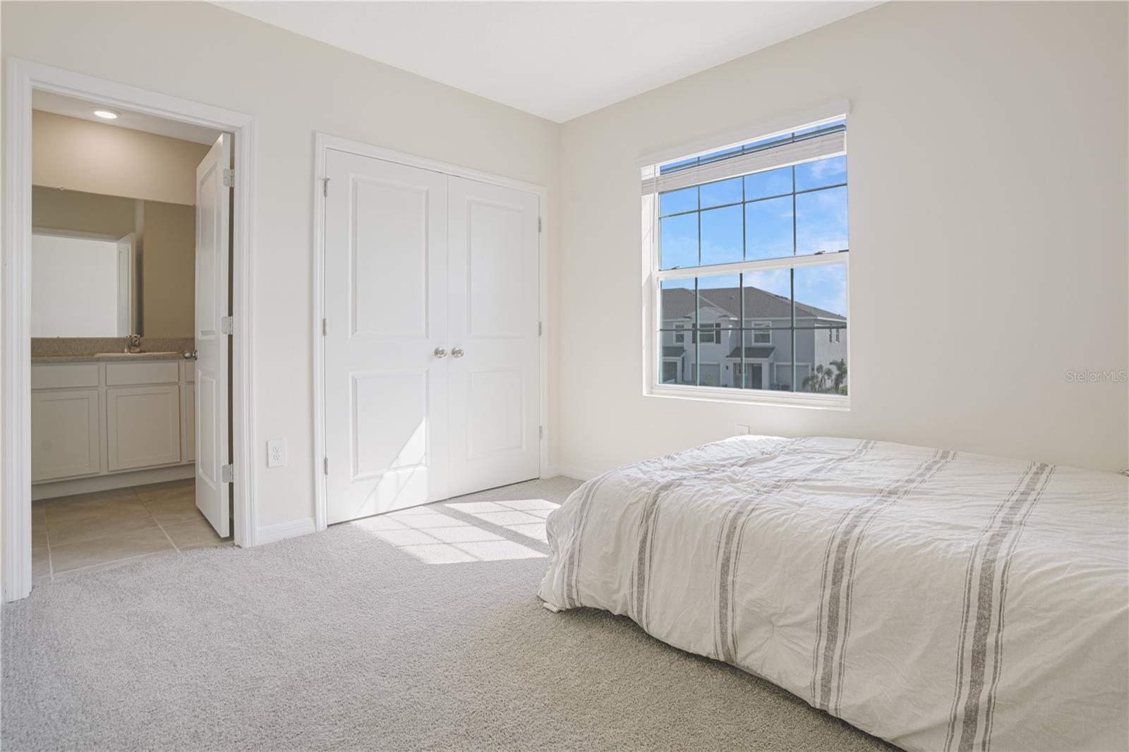 17579 CRESCENT MOON LOOP