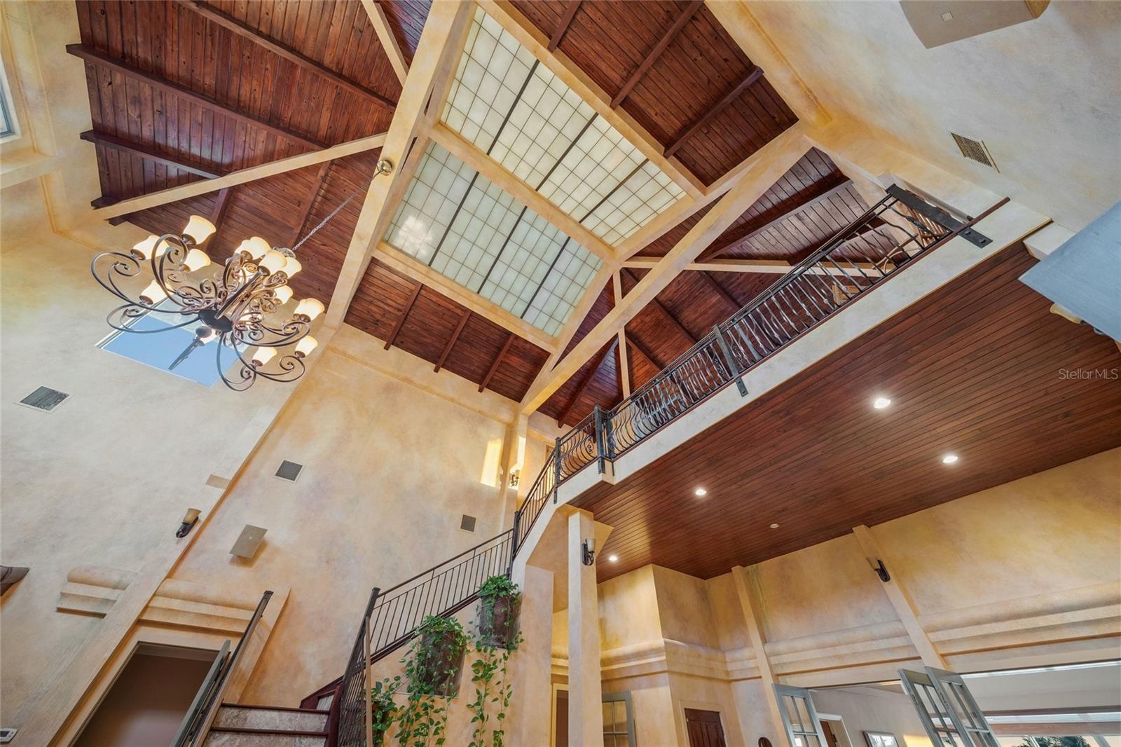 1136 N LAKE SHORE DR