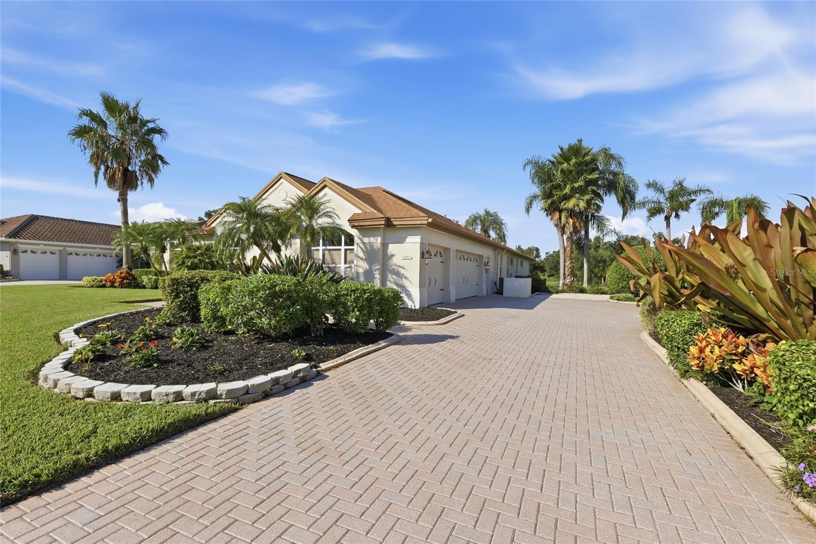 2701 LITTLE COUNTRY RD