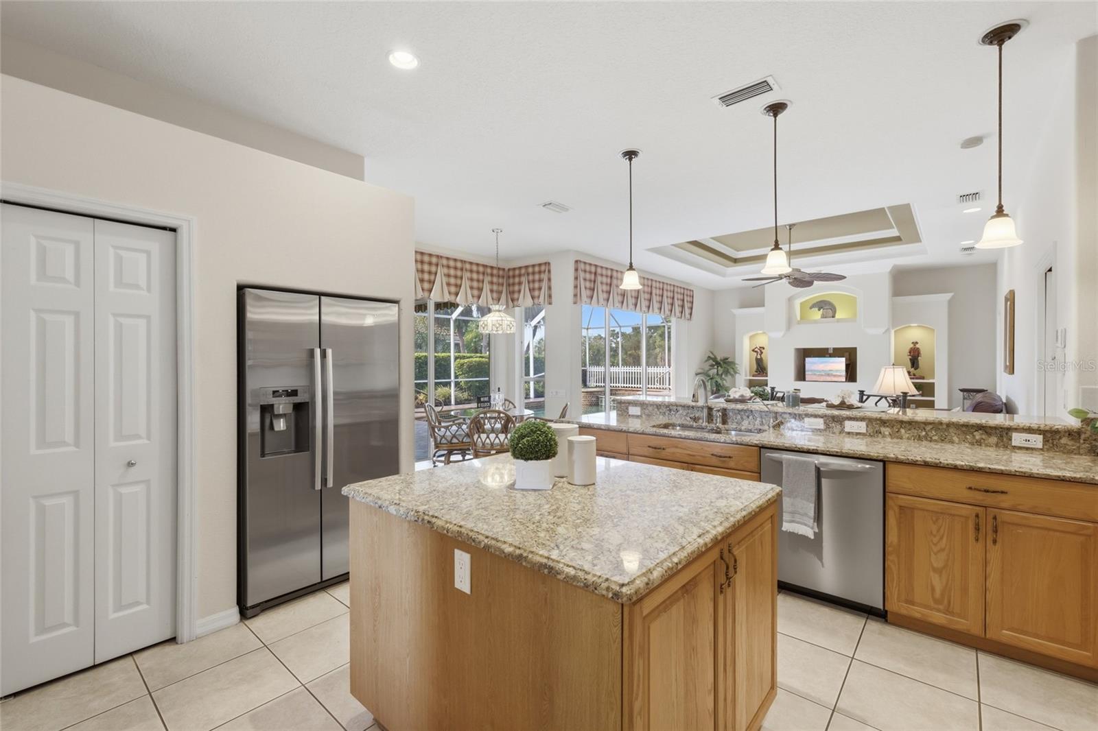 2701 LITTLE COUNTRY RD