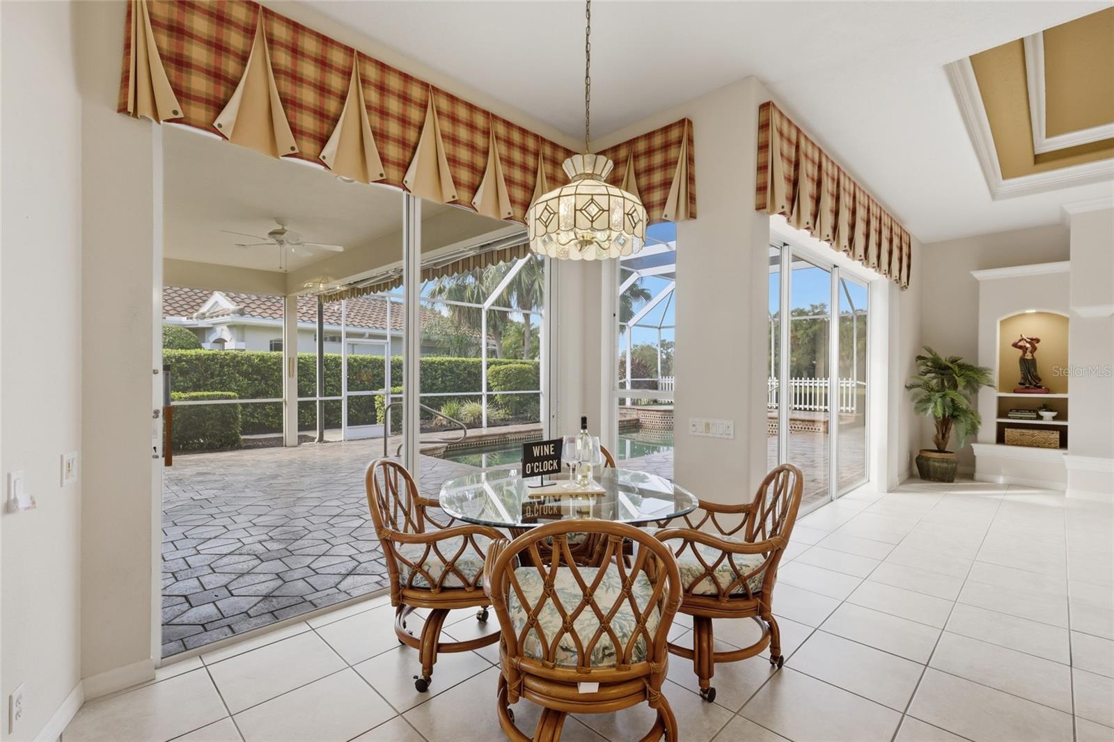 2701 LITTLE COUNTRY RD