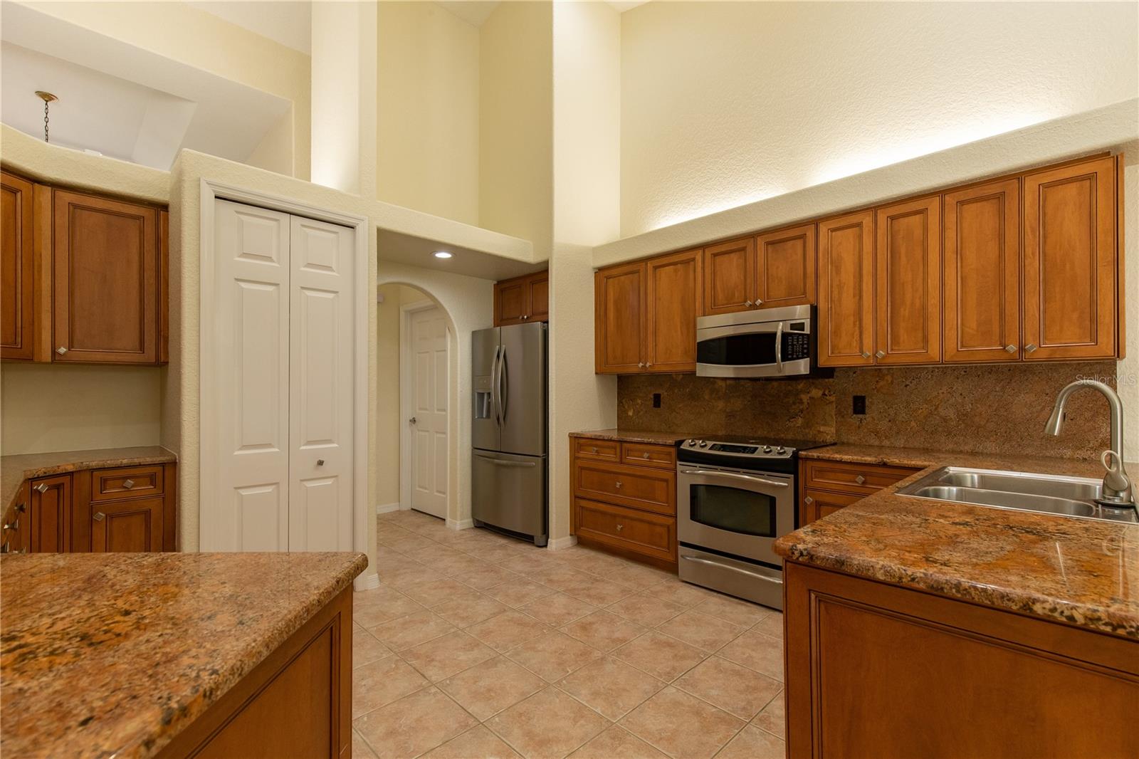 8437 EAGLE PRESERVE WAY