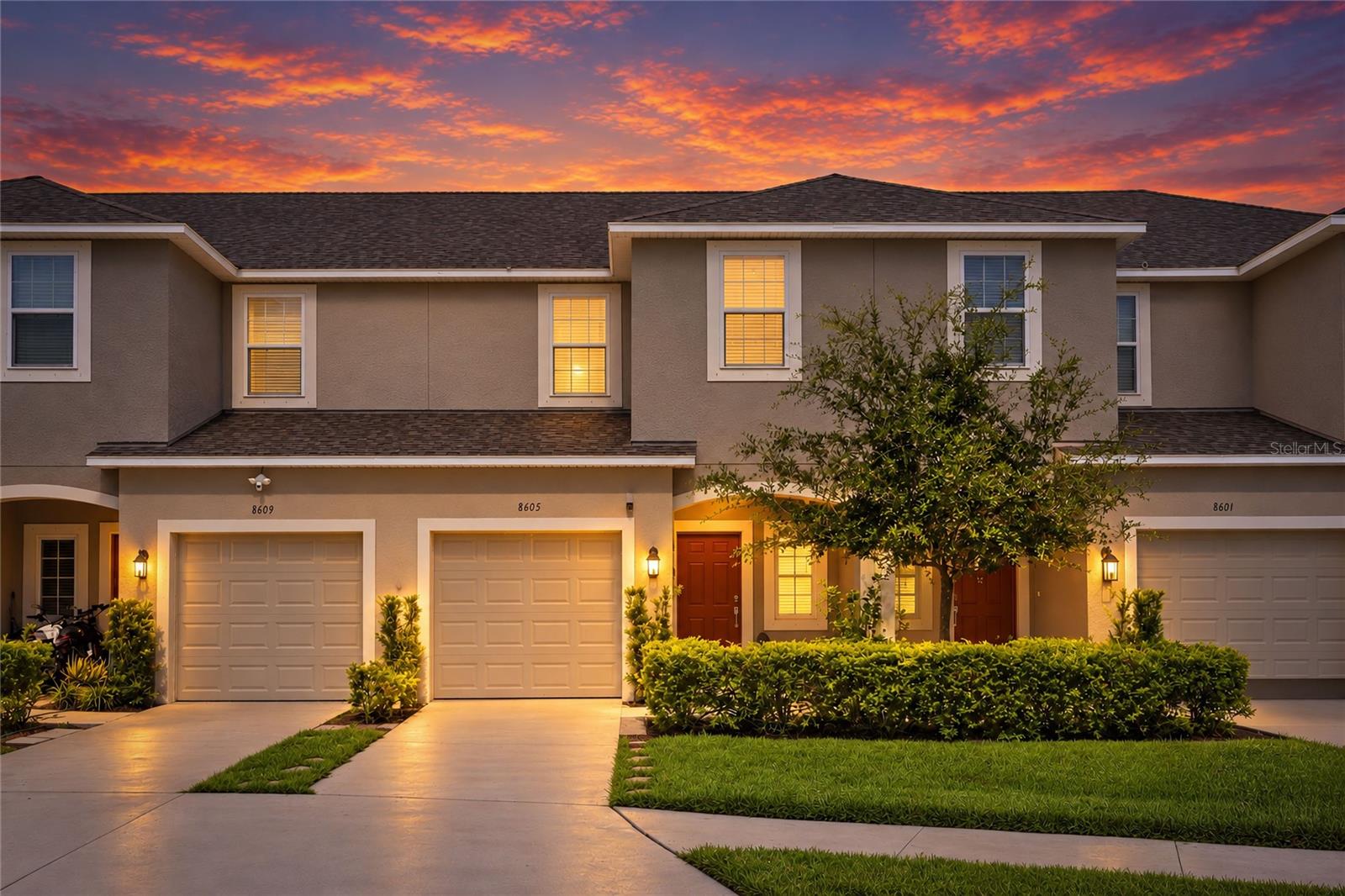 8605 LUNAR SKYE ST