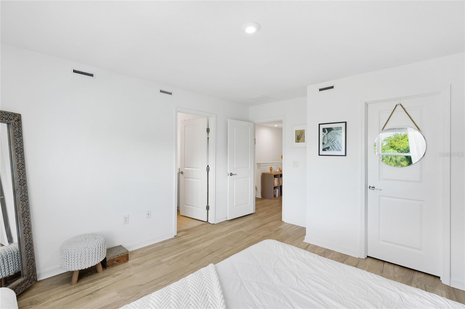 8605 LUNAR SKYE ST