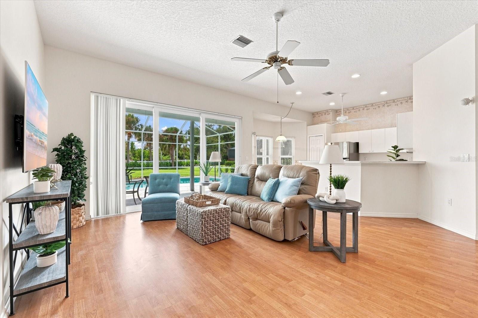 6983 SUPERIOR STREET CIR