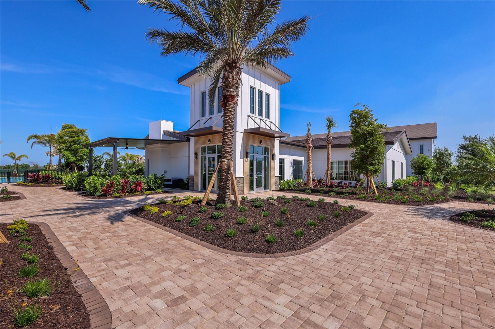 3471 HILLTOP CIR