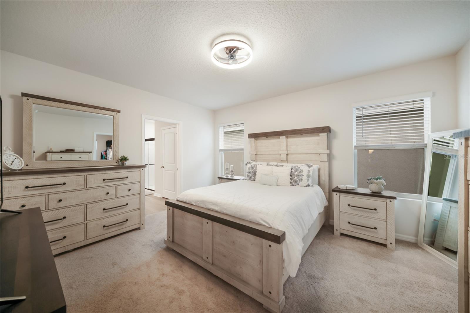 3471 HILLTOP CIR