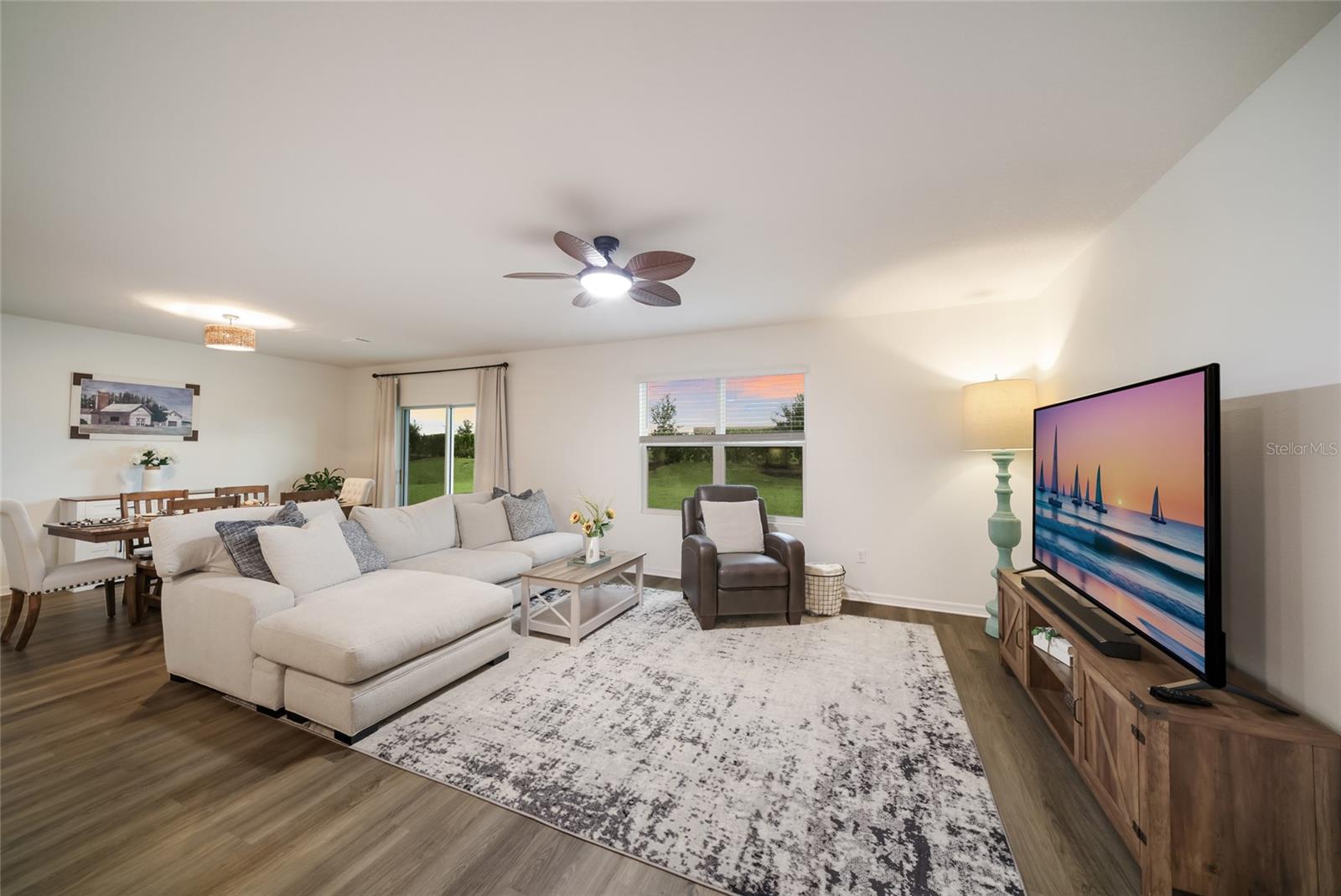 3471 HILLTOP CIR