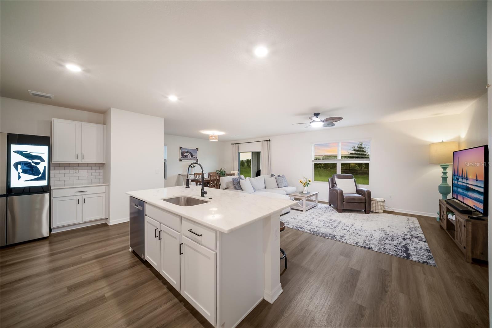 3471 HILLTOP CIR