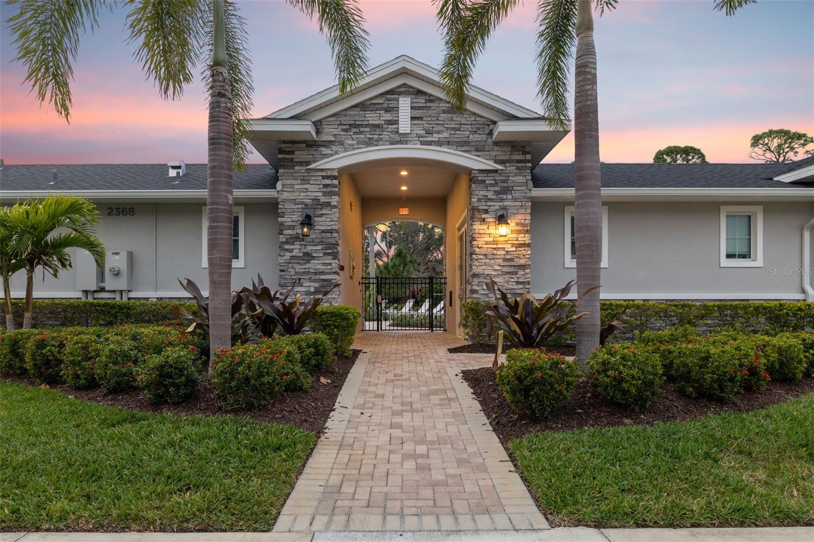 6593 SERENITY FALLS LN