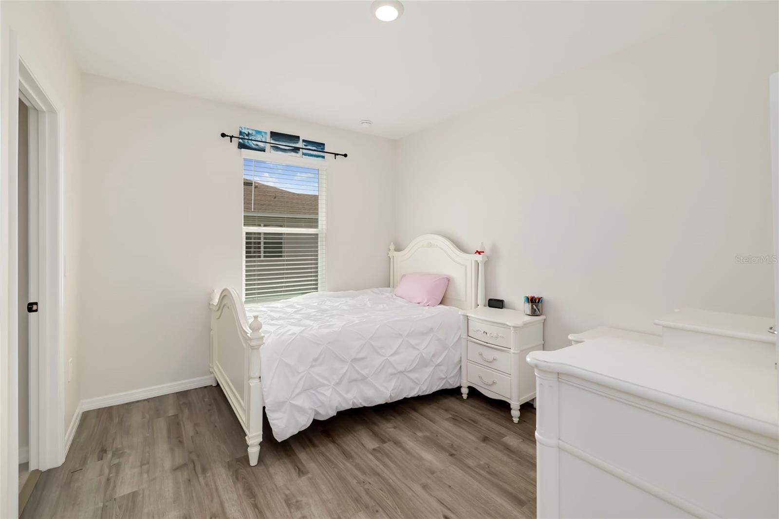6593 SERENITY FALLS LN