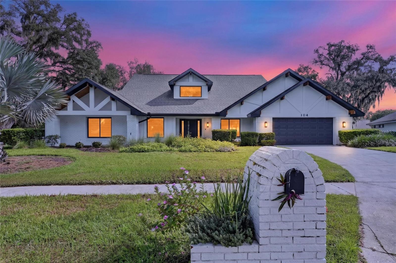 104 BARRINGTON DR