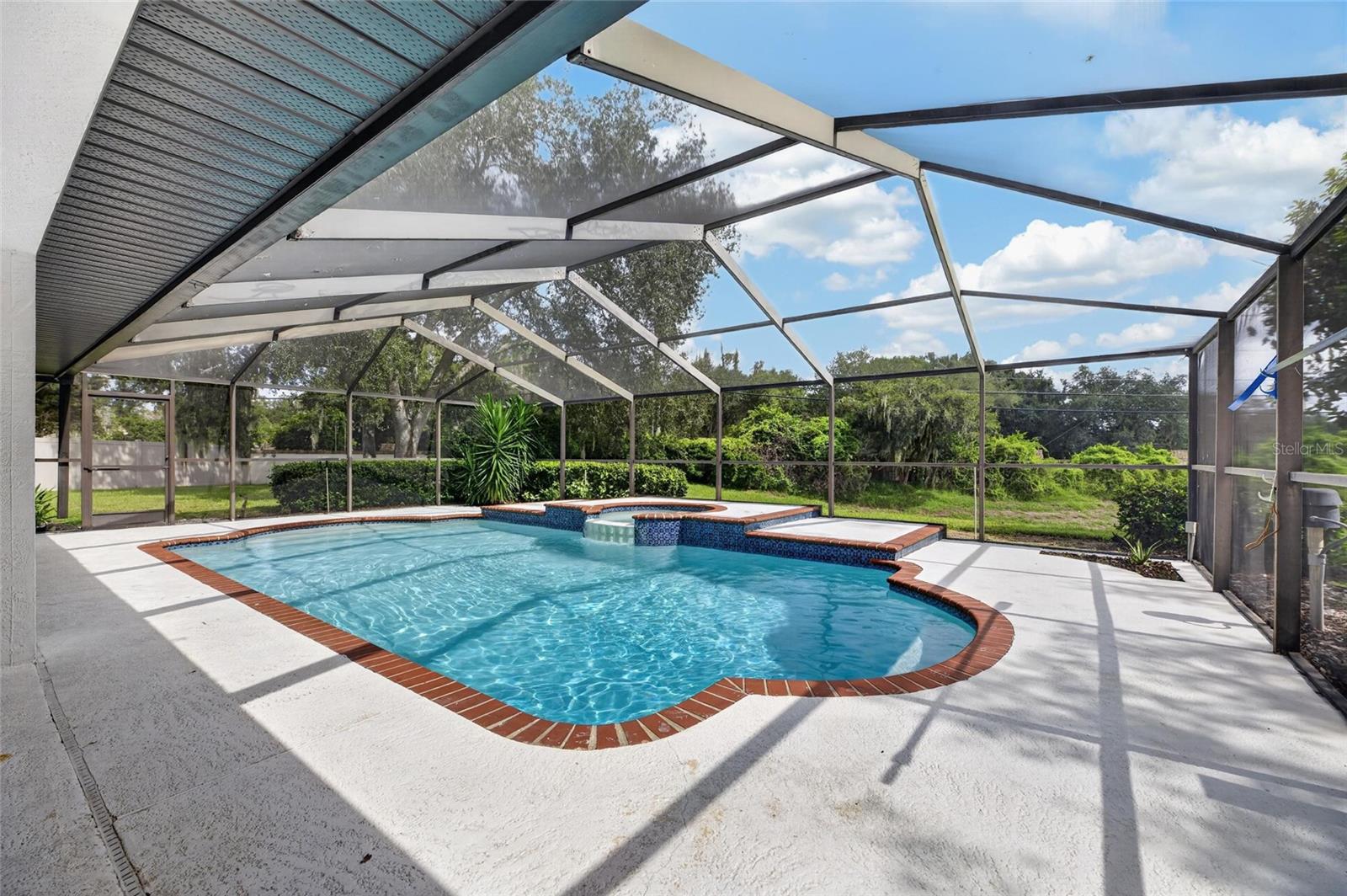 104 BARRINGTON DR