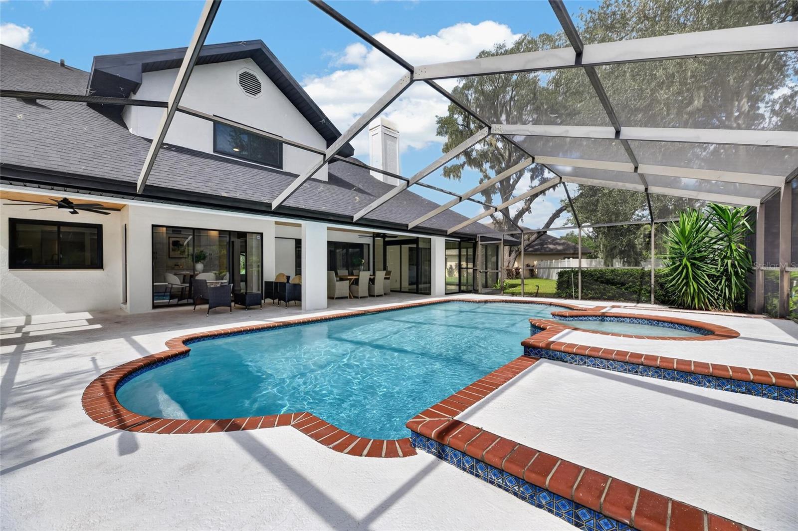 104 BARRINGTON DR