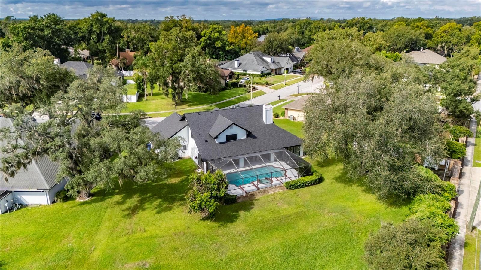 104 BARRINGTON DR