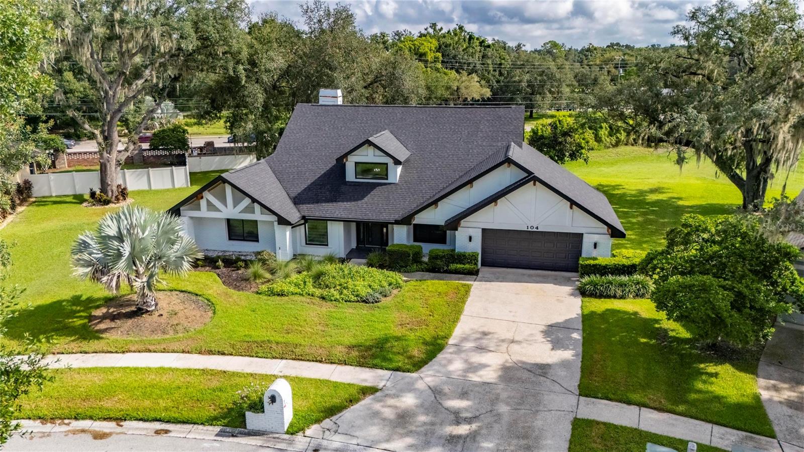 104 BARRINGTON DR