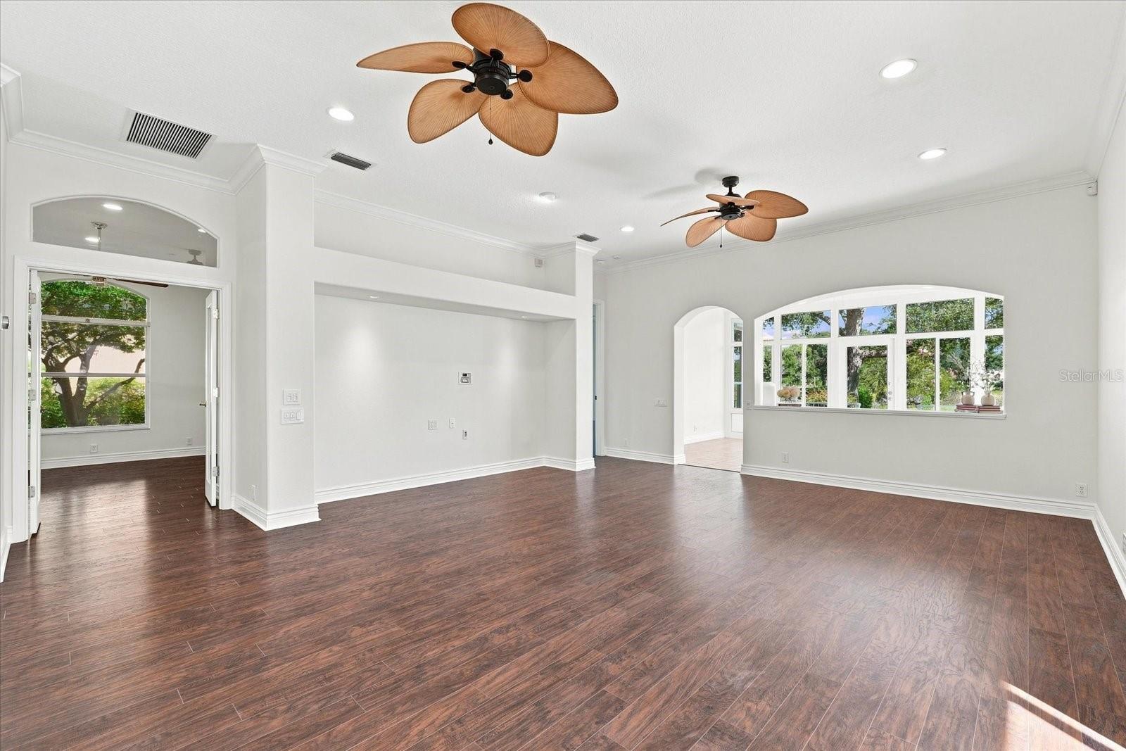10209 SILVERADO CIR