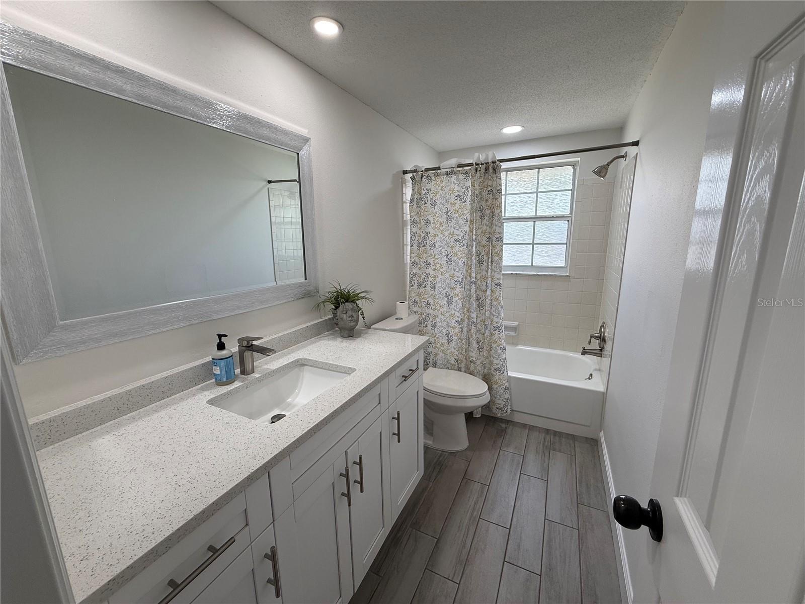 4039 VELARDE LN