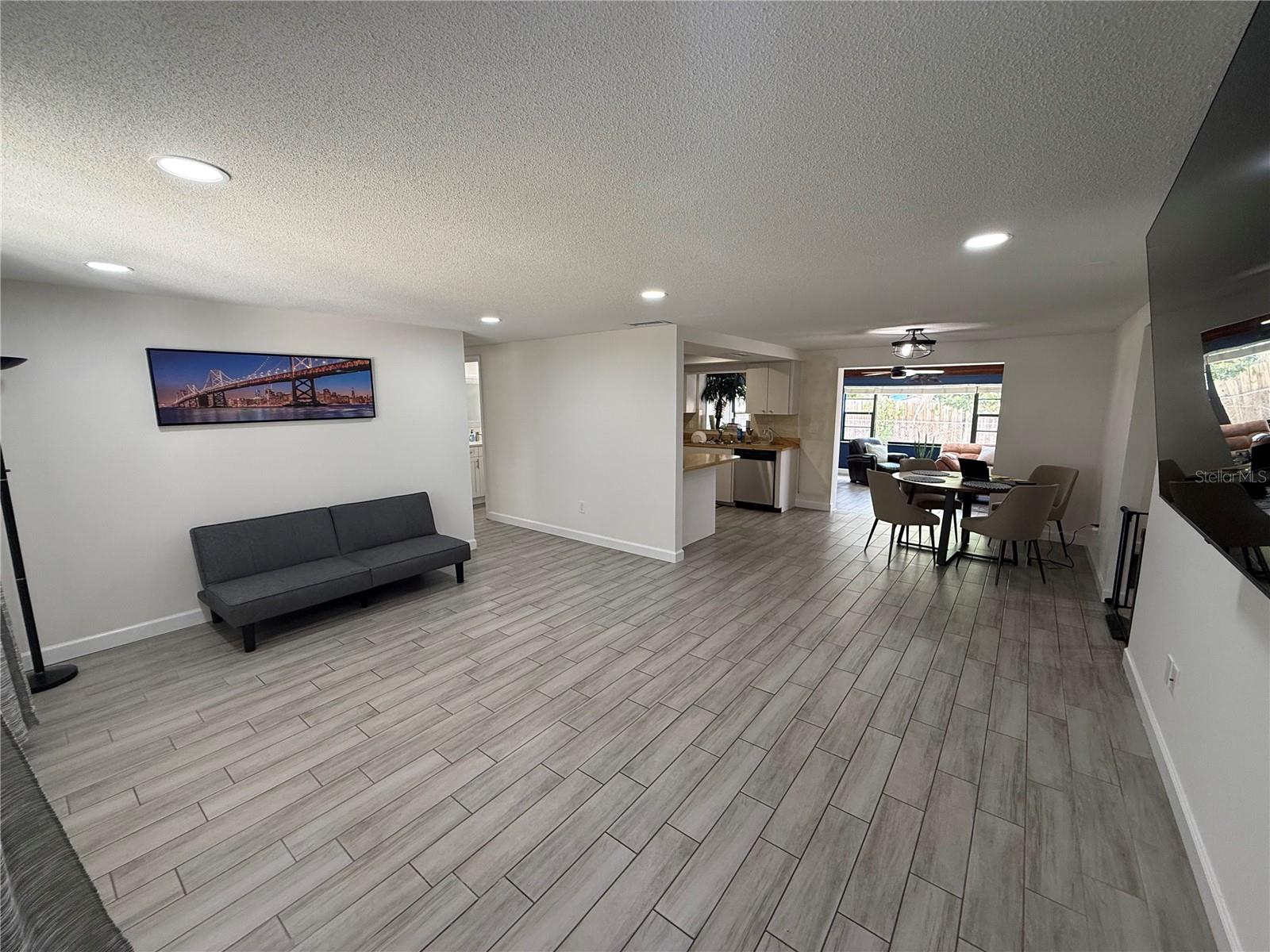 4039 VELARDE LN