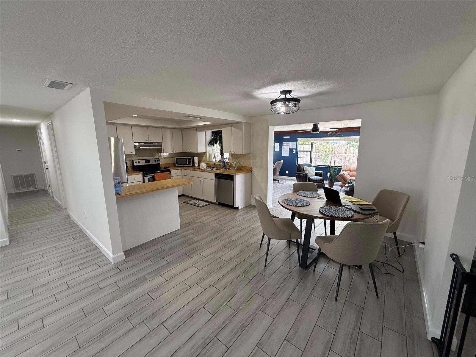 4039 VELARDE LN