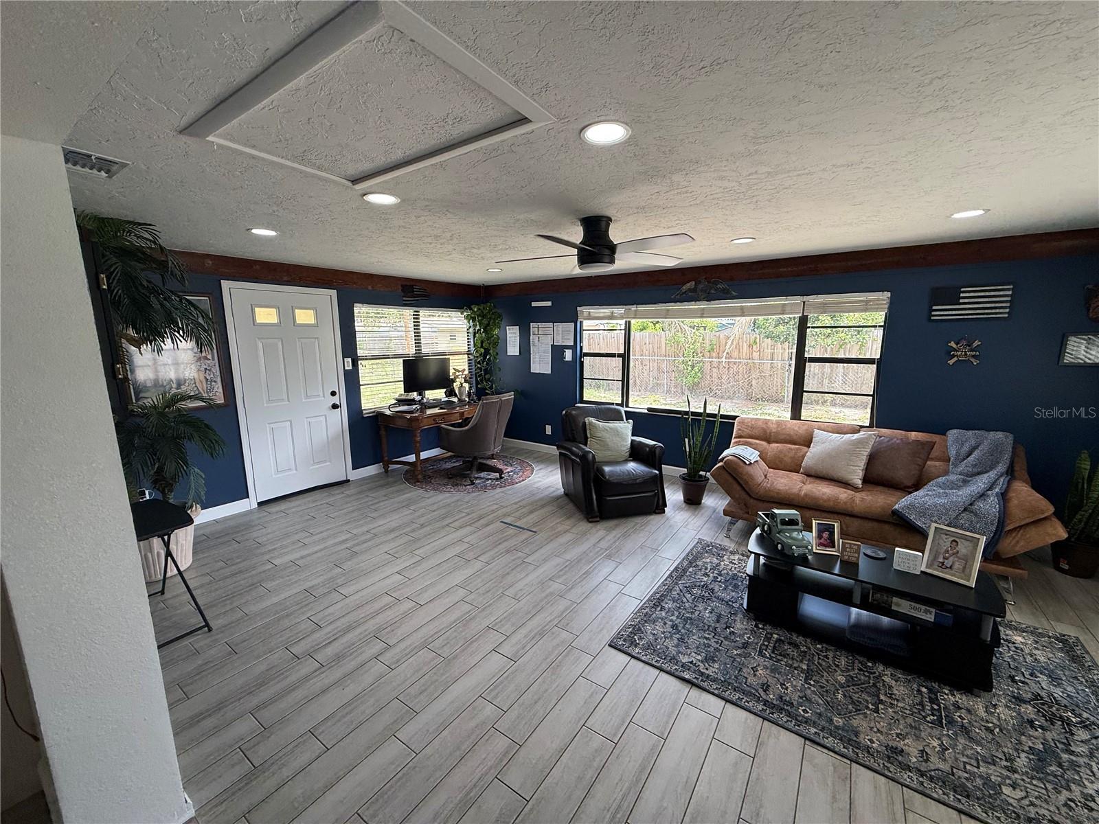 4039 VELARDE LN