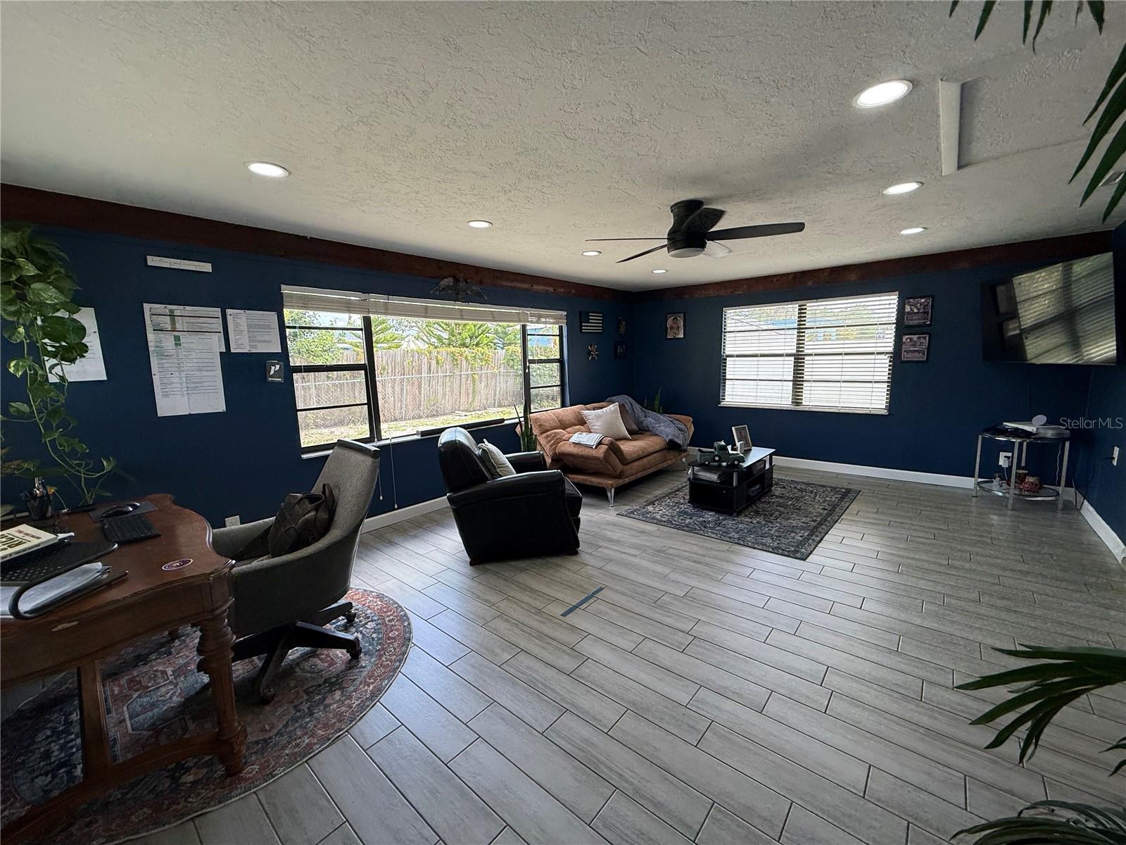 4039 VELARDE LN