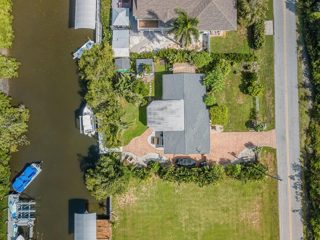 1831 BAYSHORE DR