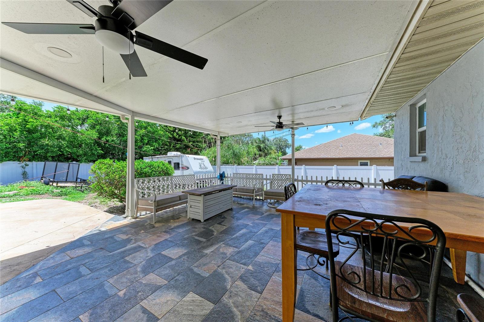 1520 SUNNYHILLS DR