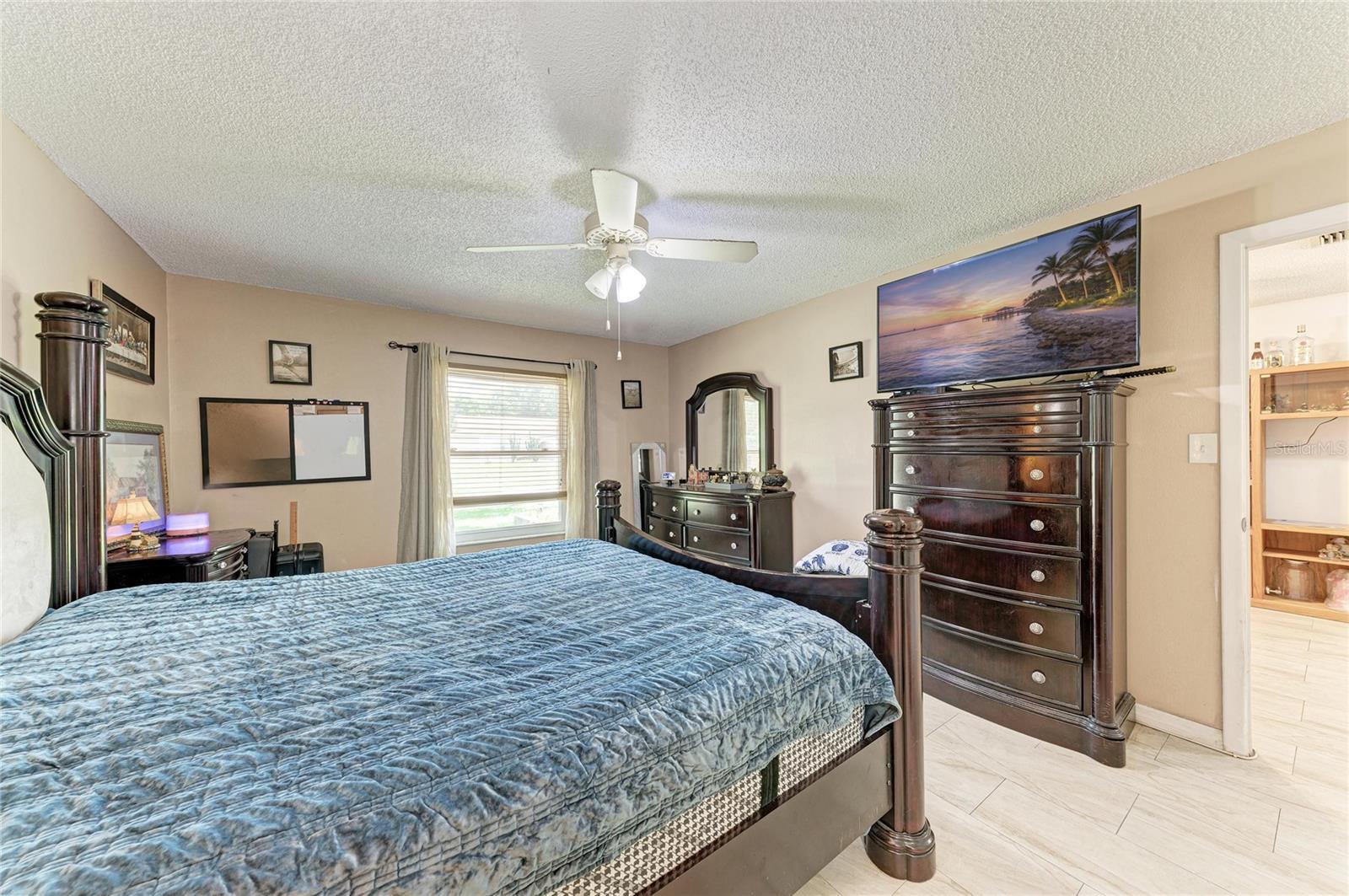 1520 SUNNYHILLS DR