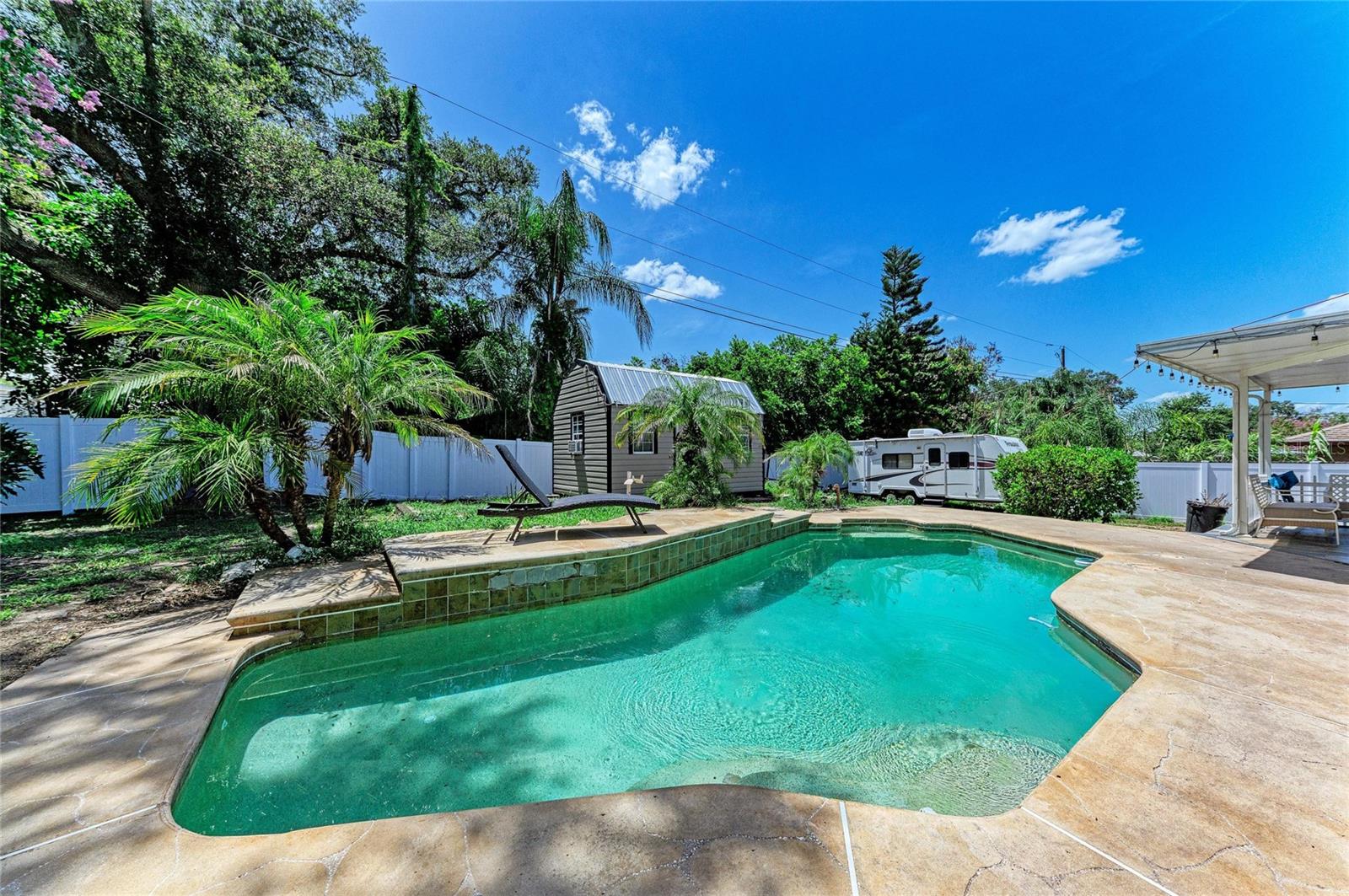1520 SUNNYHILLS DR