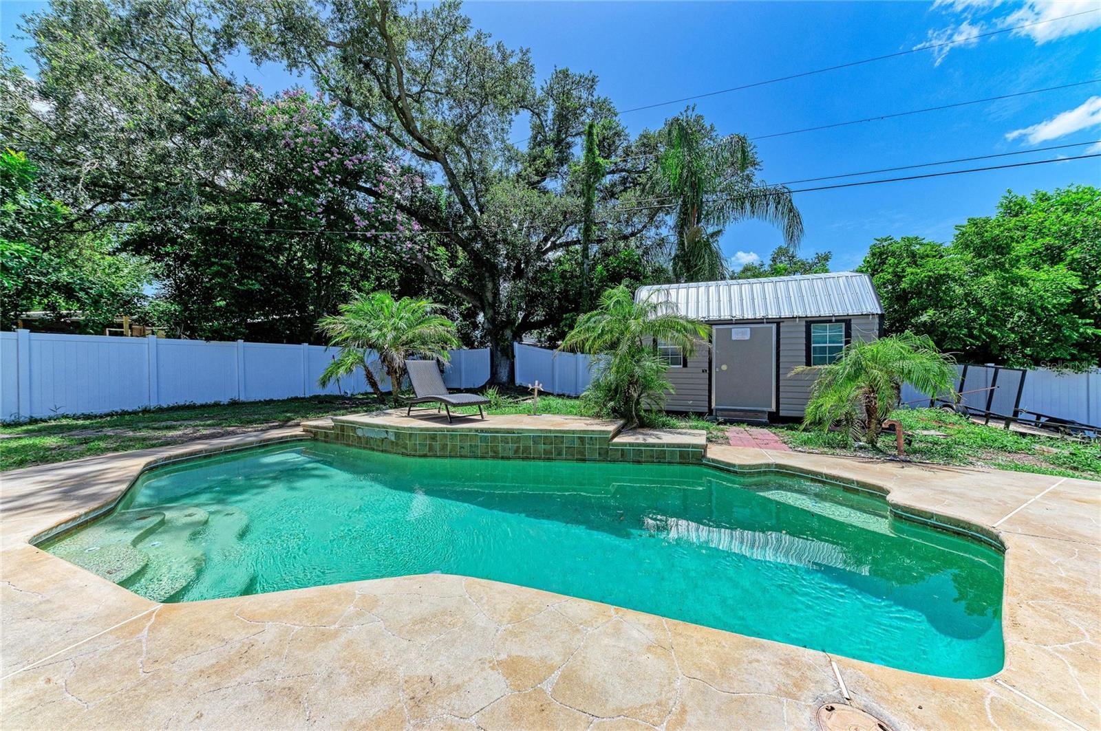 1520 SUNNYHILLS DR