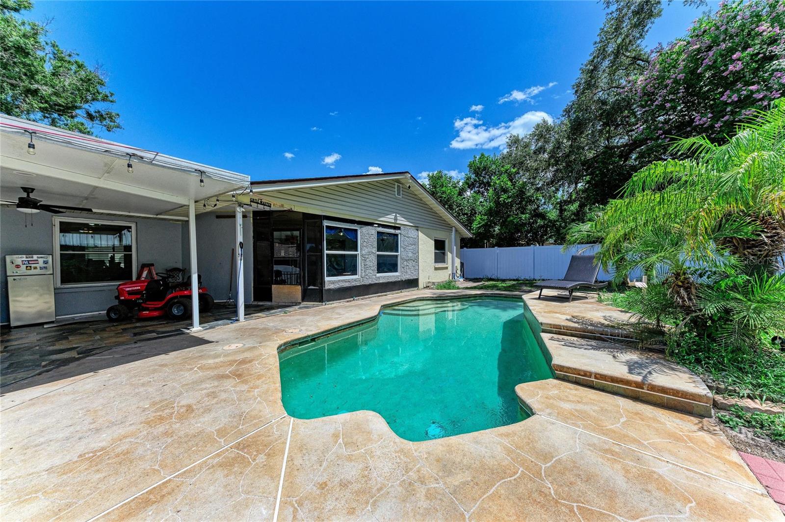 1520 SUNNYHILLS DR