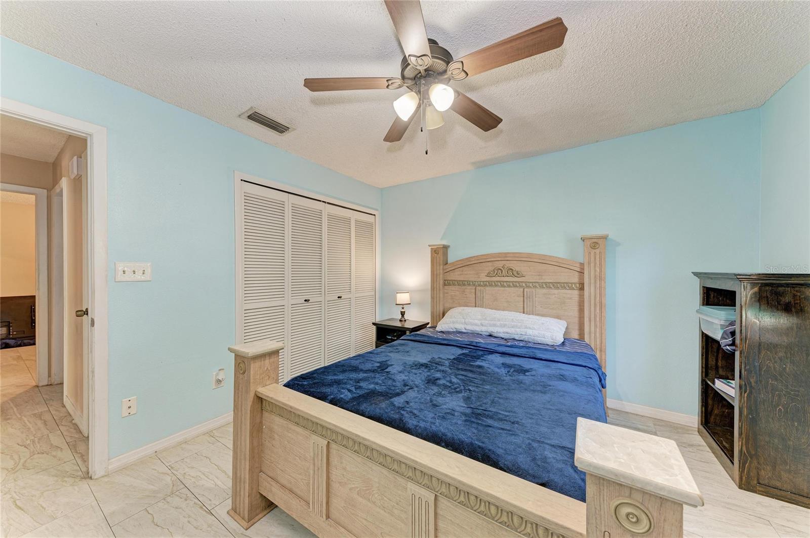 1520 SUNNYHILLS DR
