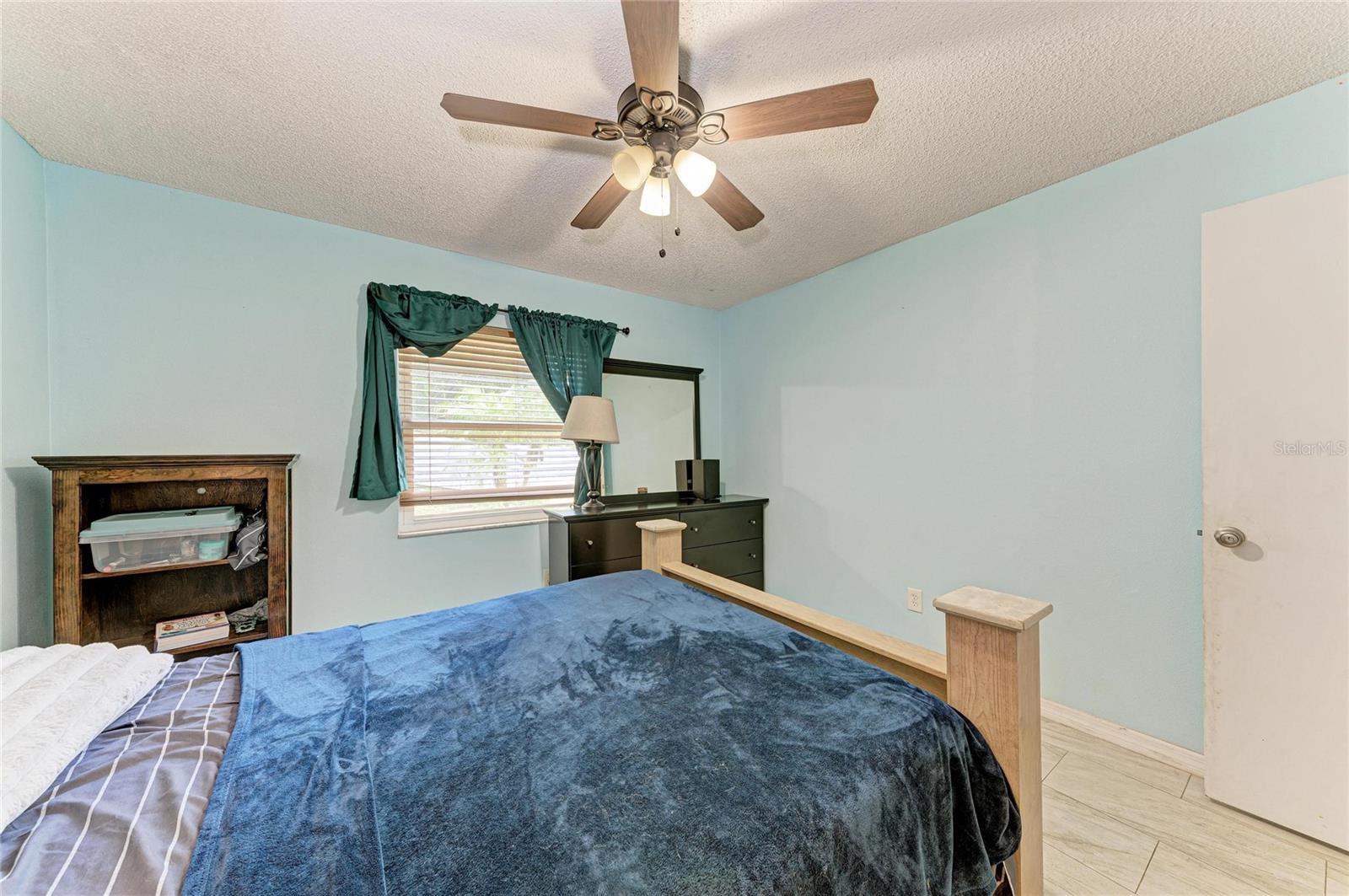 1520 SUNNYHILLS DR