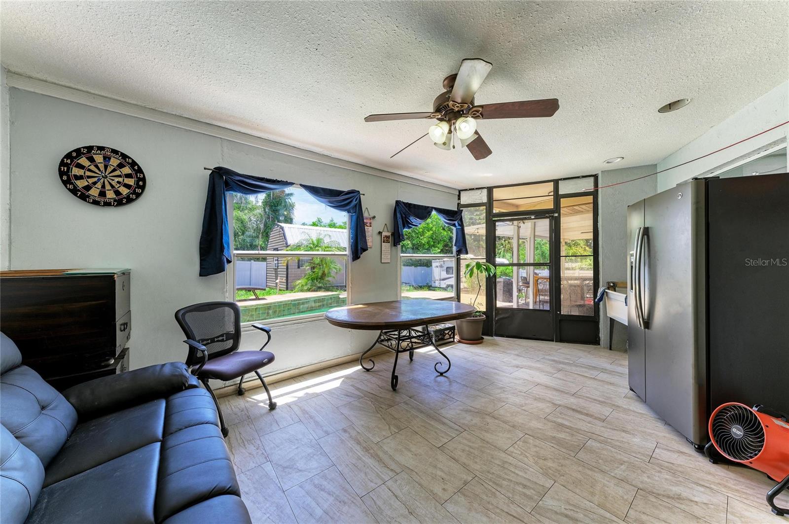 1520 SUNNYHILLS DR