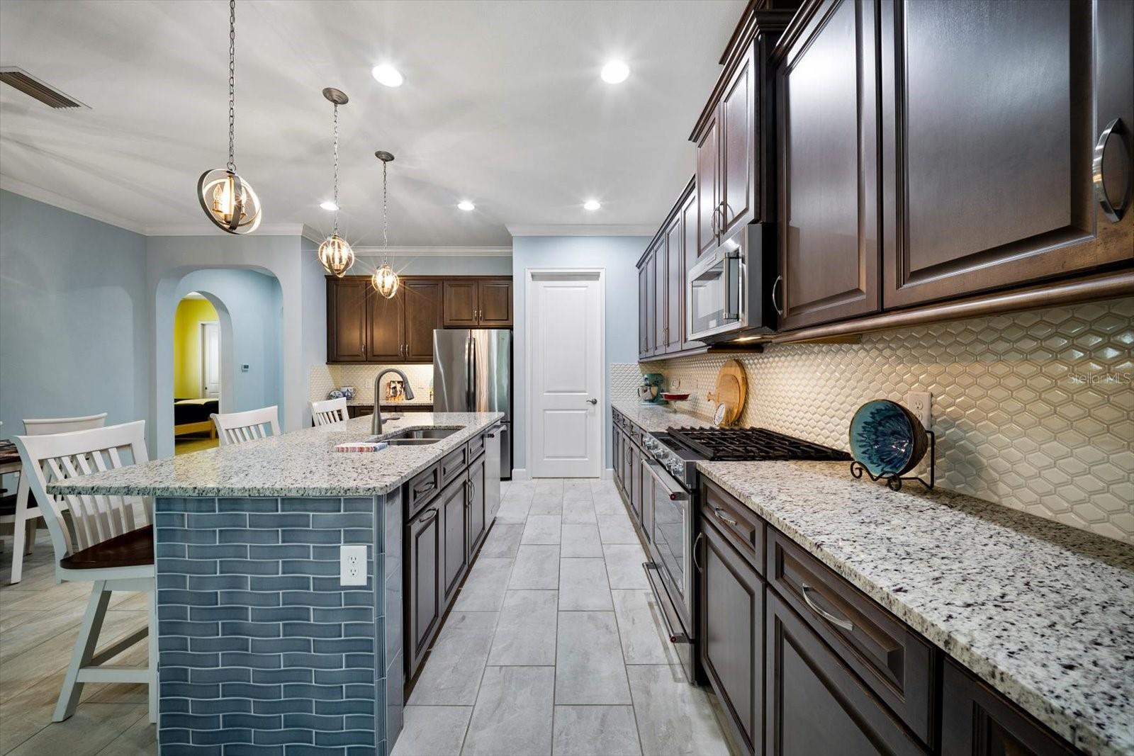 2304 STARWOOD CT