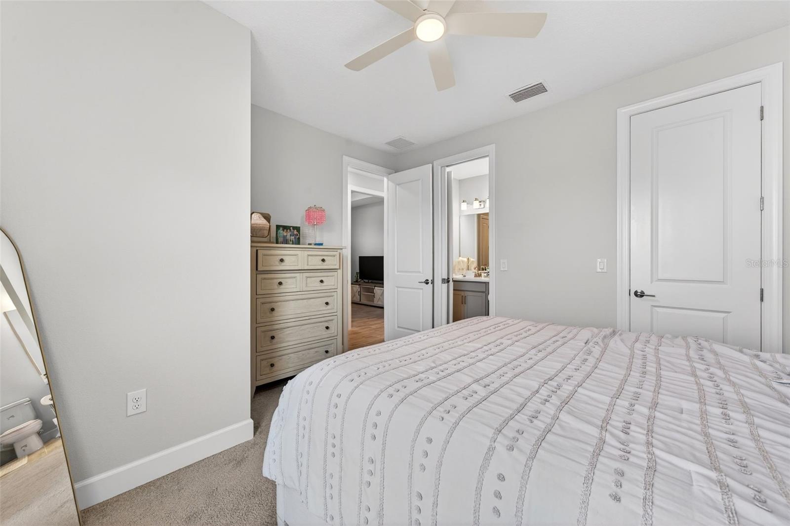 3021 VENETO CT