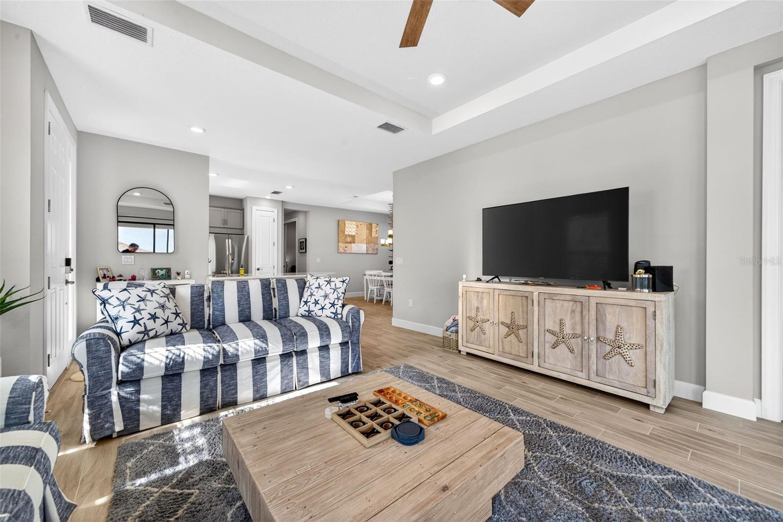 3021 VENETO CT